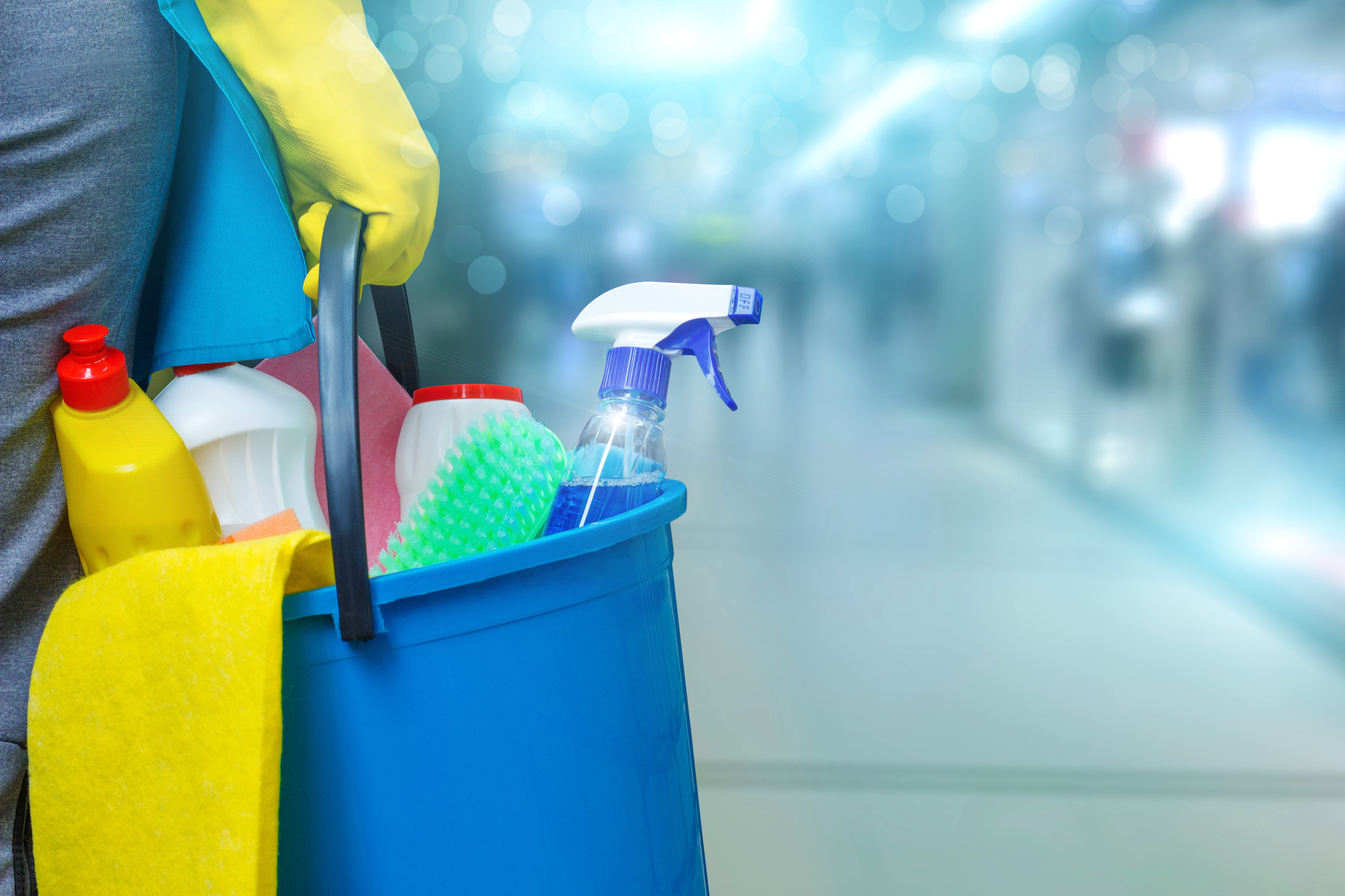 cleaning-lady-with-a-bucket-and-cleaning-products